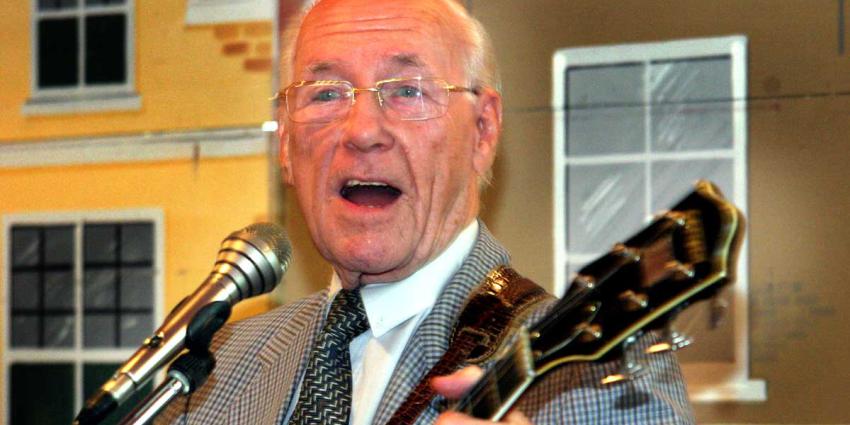 'De man met de gitaar' Eddy Christiani (98) overleden
