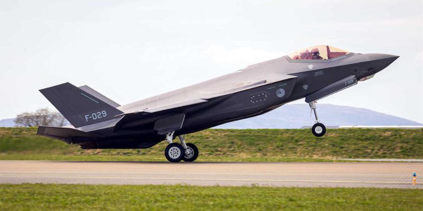 f-35-opstijgen