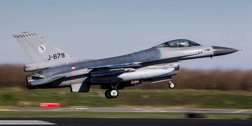 F16 aan het opstijgen