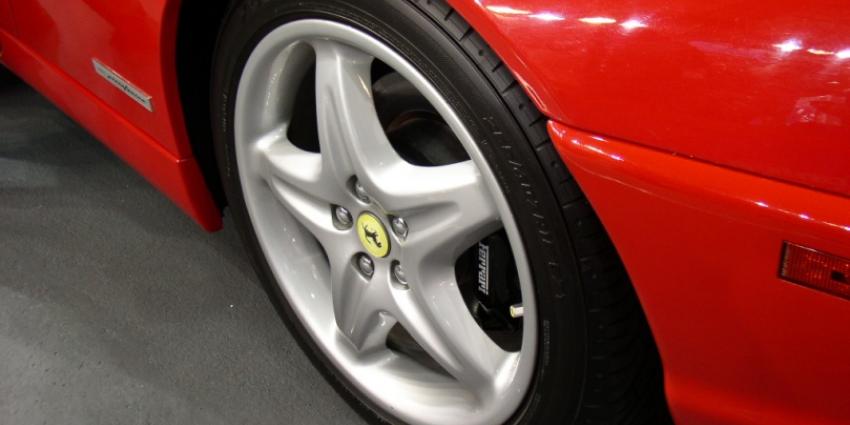 Foto van voorwiel Ferrari | Sxc