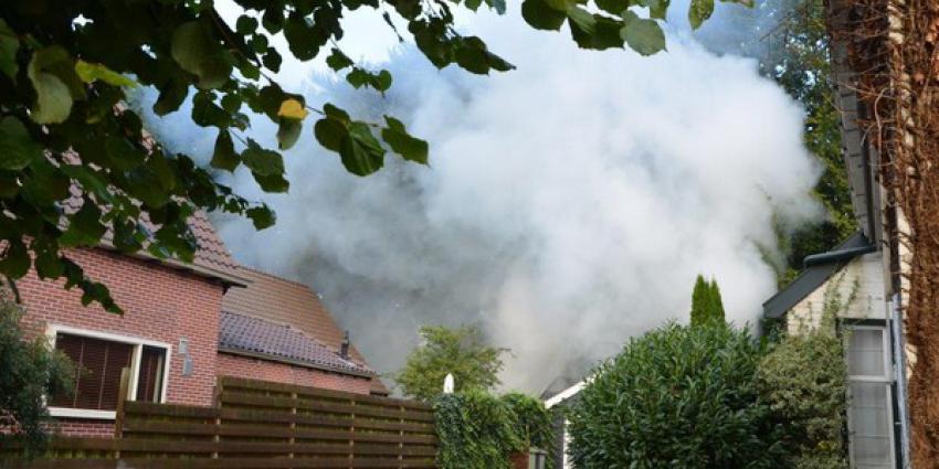 Brand verwoest schuur aan de Broek in Gieterveen