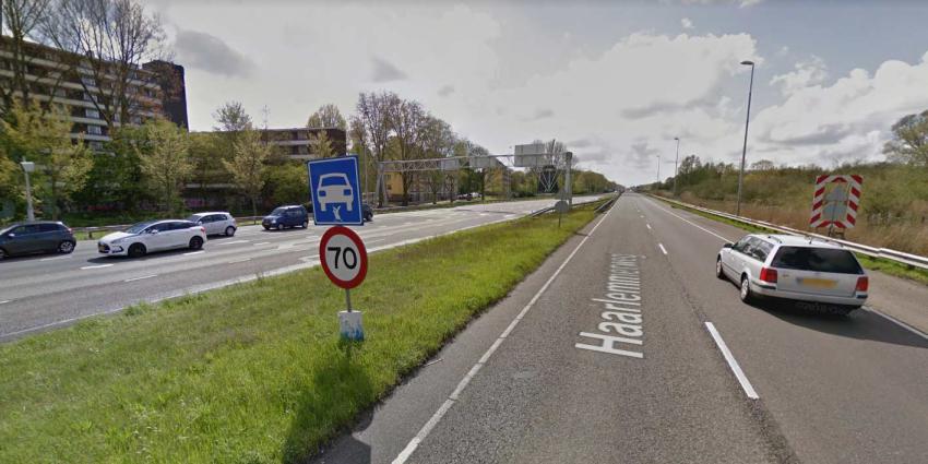 Politie Amsterdam neemt 11 rijbewijzen in beslag tijdens snelheidscontroles