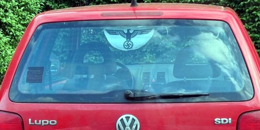 hakenkruis-auto-nazi