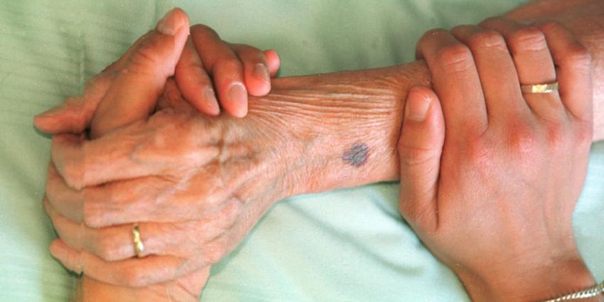 'Toetsingscommissie berispt arts om euthanasie wilsonbekwame patiënt'