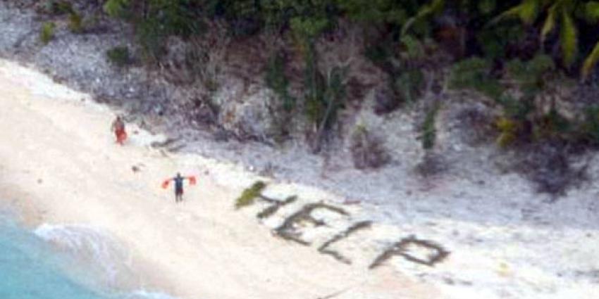 Schipbreukelingen gered van onbewoond eiland door spellen van 'HELP'