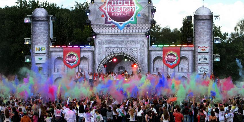 Veel kleuren op Holi Fusion Festival Eindhoven