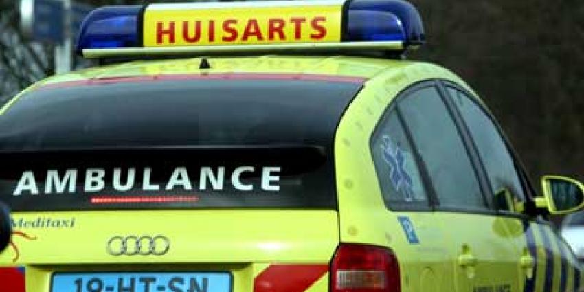 Foto van auto ambulance huisarts | Archief EHF