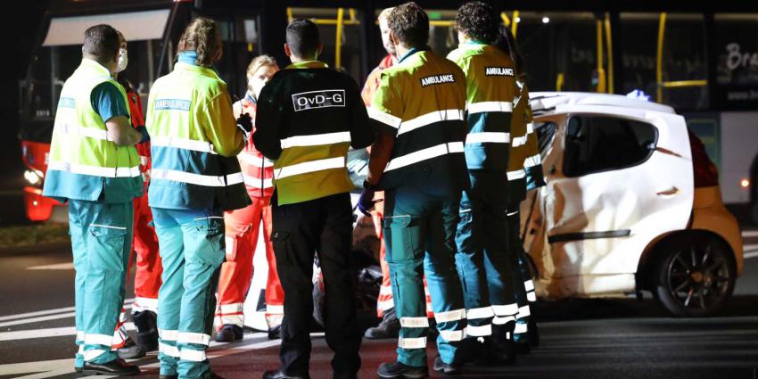 hulpdiensten-aanrijding-donker