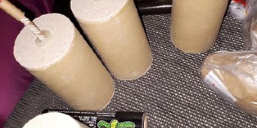 Politie speurt online en spoort illegale vuurwerkhandel tiener op