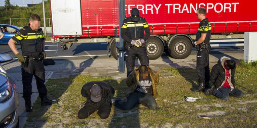 Illegalen in vrachtwagen aangetroffen