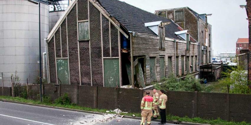 Pand in Vlaardingen staat op instorten