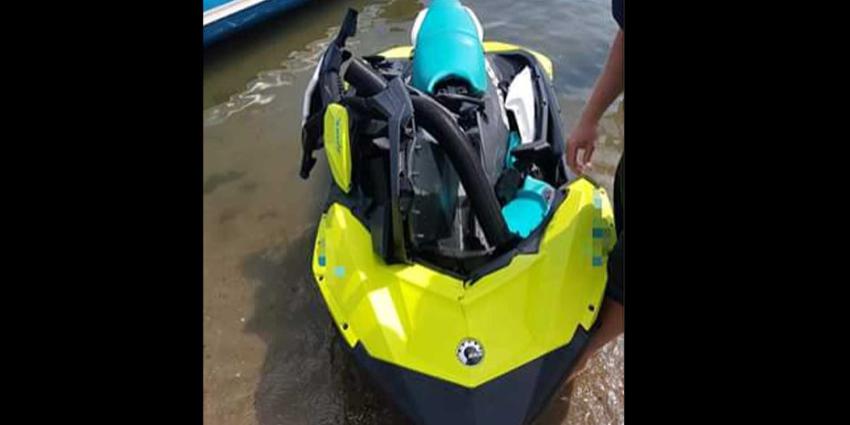  Twee gewonden na frontale aanvaring met jetski op Haringvliet Numansdorp