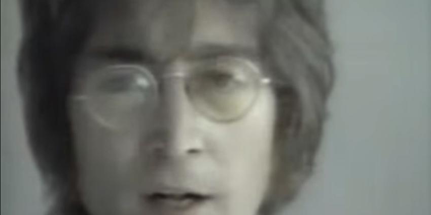 Stuk haar John Lennon geveild voor 35.000 dollar