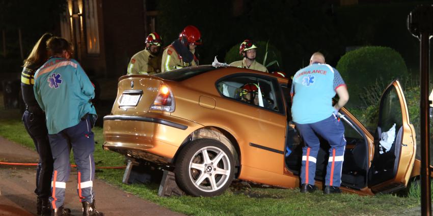 Hulpdiensten ter plaatse