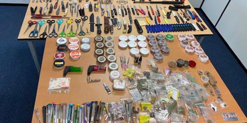 Steekwapens en drugs in beslag genomen op kermis