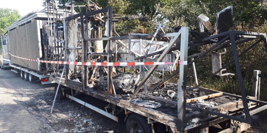 Kermisattractie in brand gestoken