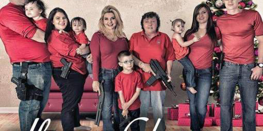 Kerstkaart republikeinse politica lijkt op kerstgroet van terreurbende