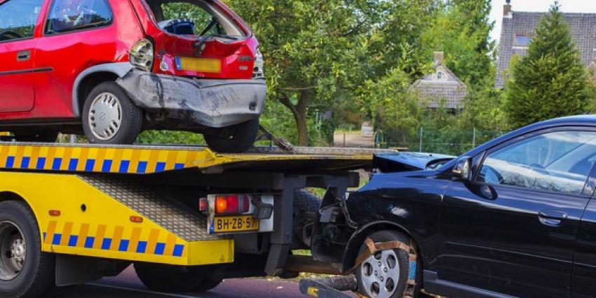 Kettingbotsing met vier voertuigen op Eindhovenseweg in Boxtel