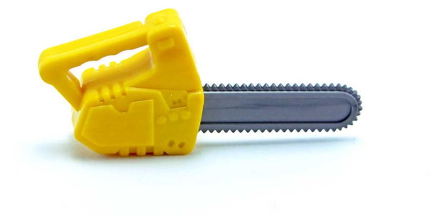 Politie schiet man met kettingzaag neer 