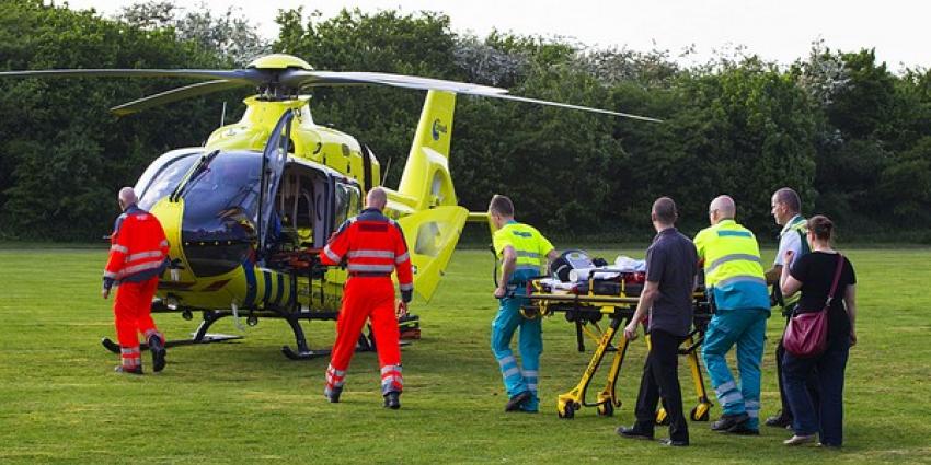 Kind met traumahelikopter naar ziekenhuis na val uit klimrek in Best