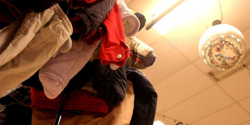 Ruim 9.000 Amsterdamse arme kinderen krijgen kledingbonnen