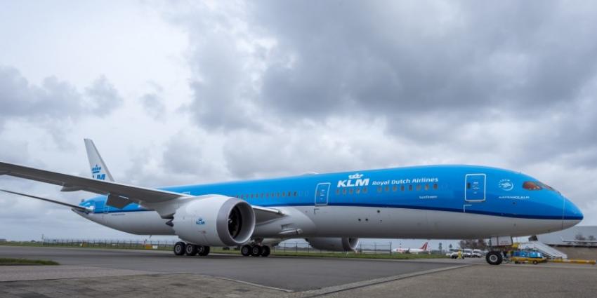 KLM maakt eerste vluchten Dreamliner met passagiers