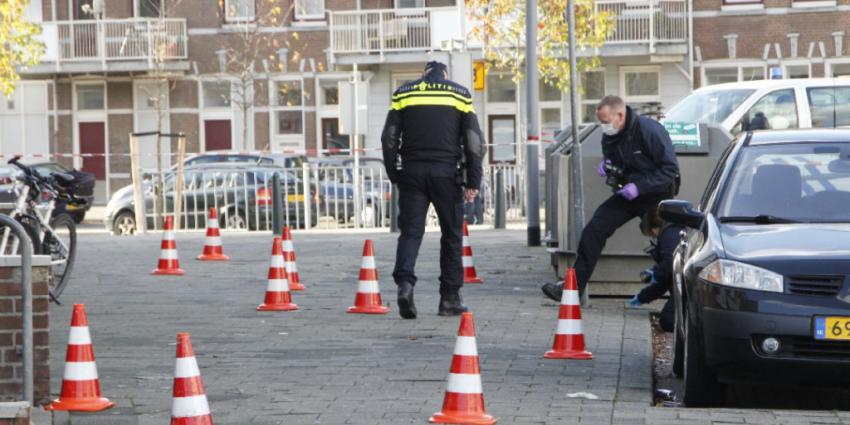 Auto in Rotterdam beschoten