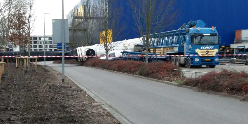 kraan-omgevallen-IKEA