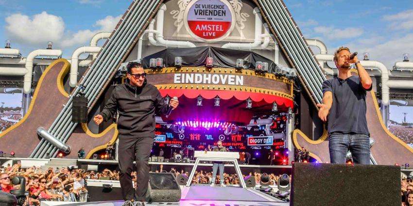 Artiesten vliegen met heli naar Eindhoven, Zwolle en Amsterdam