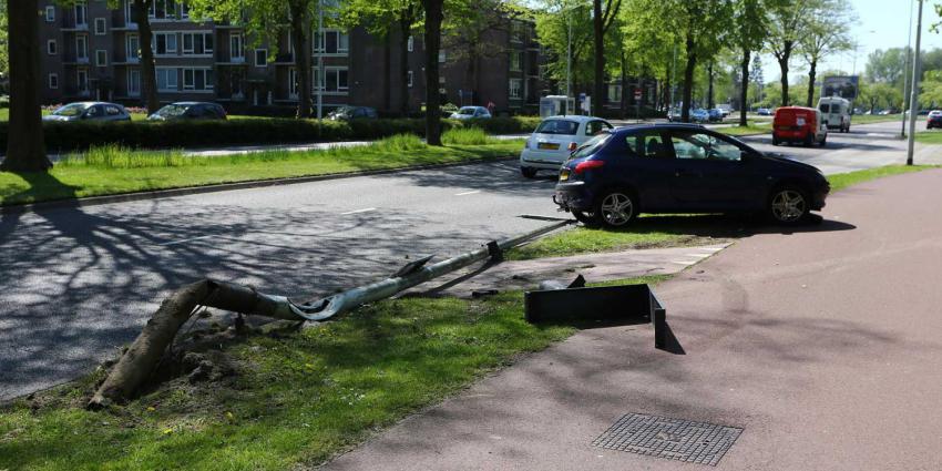 lantaarnpaal-aanrijding