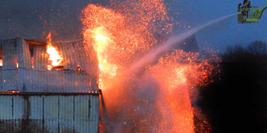 loods-brand-hoogwerker-brandweer