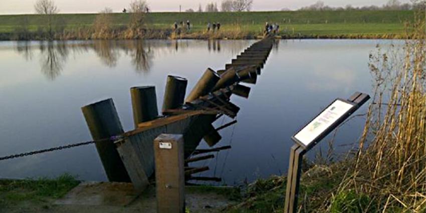 Foto van de bewuste loopbrug | Politie