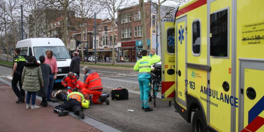 Man in scootmobiel zwaargewond na aanrijding