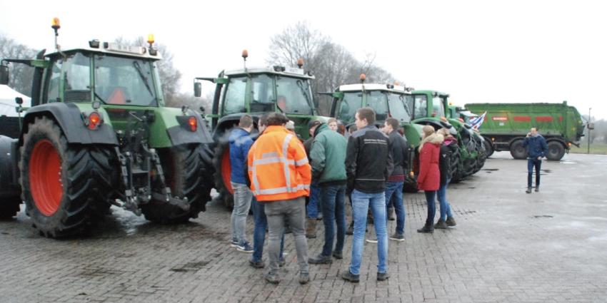 Boerenprotest voor provinciehuis
