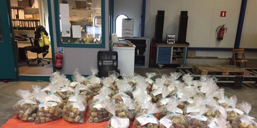 Douane vindt 700 kilo marihuana in blikjes levensmiddelen