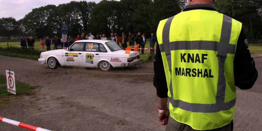 Foto van marshal auto rally ELE 2013 | Fons Hendriks | www.hendriks-multimedia.nl