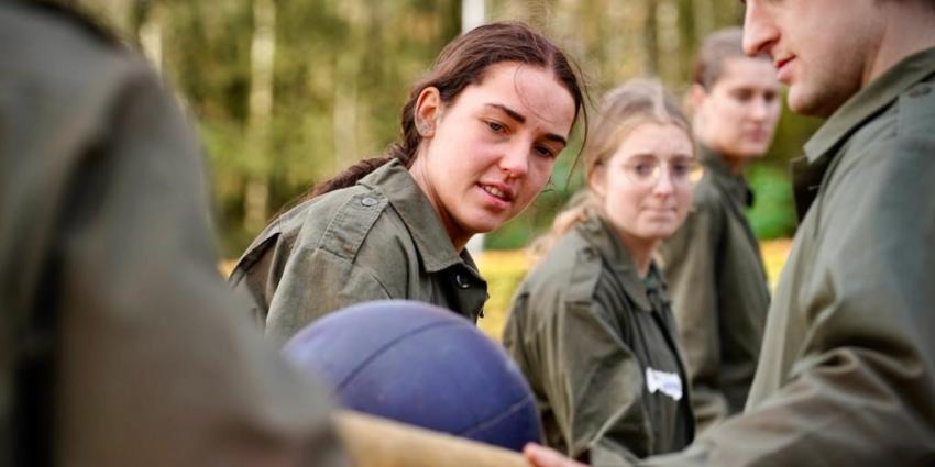 De jongeren leren samenwerken