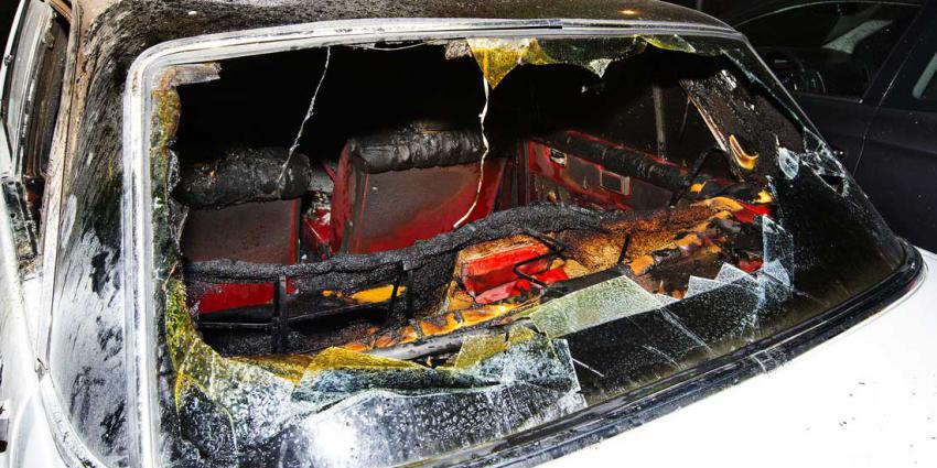 Klassieke Mercedes uitgebrand in Den Bosch 