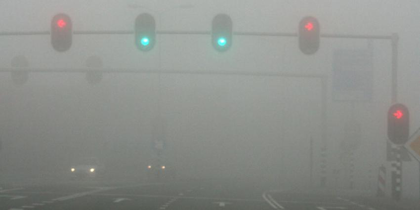 Vanochtend dichte mist en kans op gladde wegen