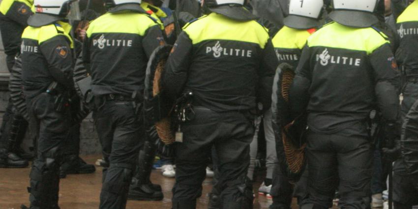 Politie zet mogelijk beelden rellende supporters van Feyenoord en FC Utrecht online