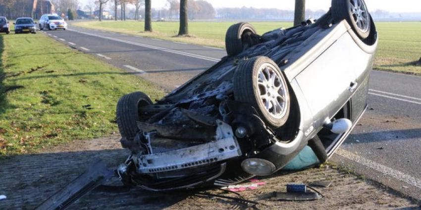 auto, op de kop, eenzijdig ongeval, borger, n374