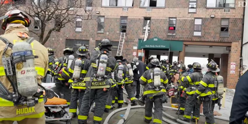 19 doden, onder wie 9 kinderen, bij dramatische flatbrand in New York