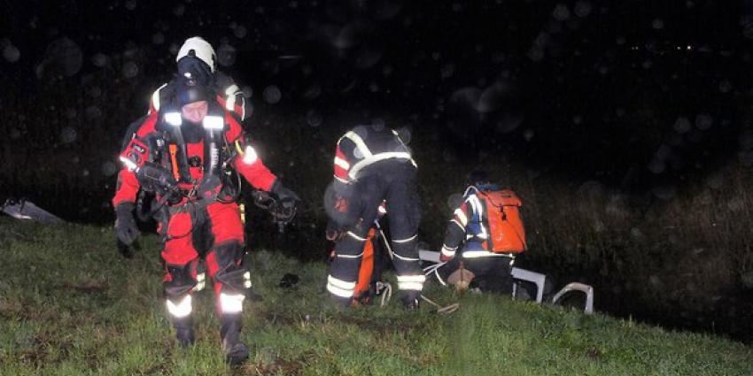 Voertuig te water bij Nieuw Weerdinge doet hulpdiensten massaal uitrukken.