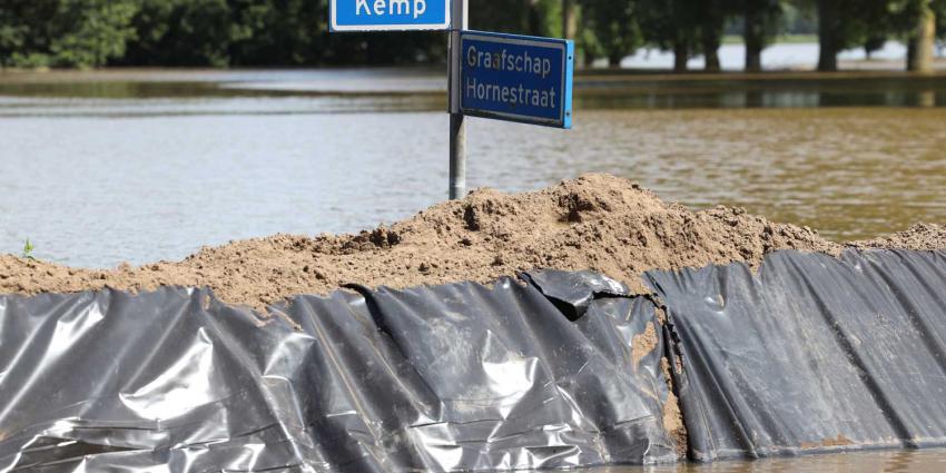 nooddijk-maas-overstroming