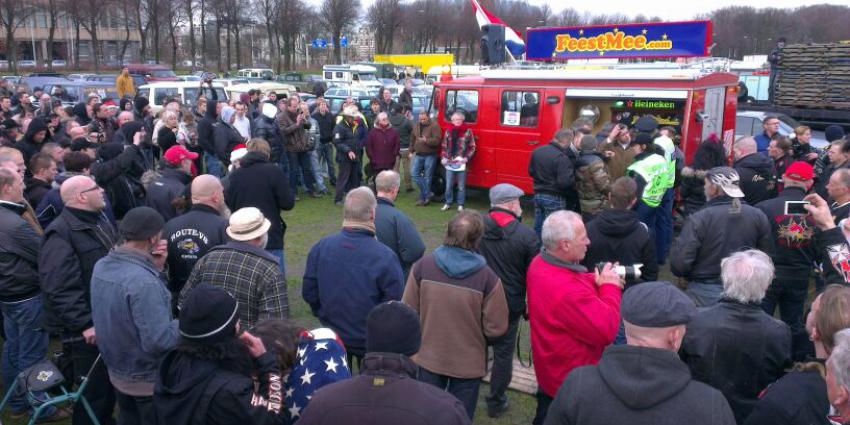 Foto van oldtimerprotest op Malieveld | FBF