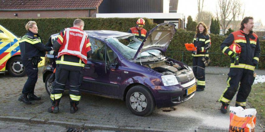 Auto&#039;s botsen in Schoonebeek