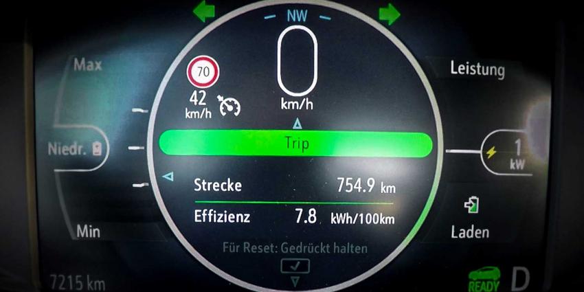 Op één batterijlading dik 750 kilometer, Opel Ampera-e flikt het