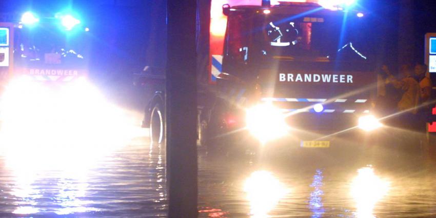 overstroming-brandweer-evacuatie