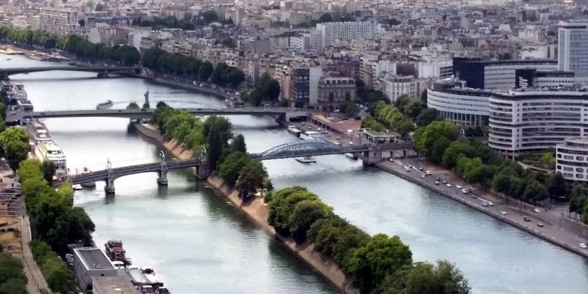 Duizenden Fransen geëvacueerd vanwege het vele water