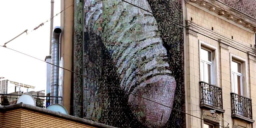 In opspraak geraakte penis wordt van muur verwijderd